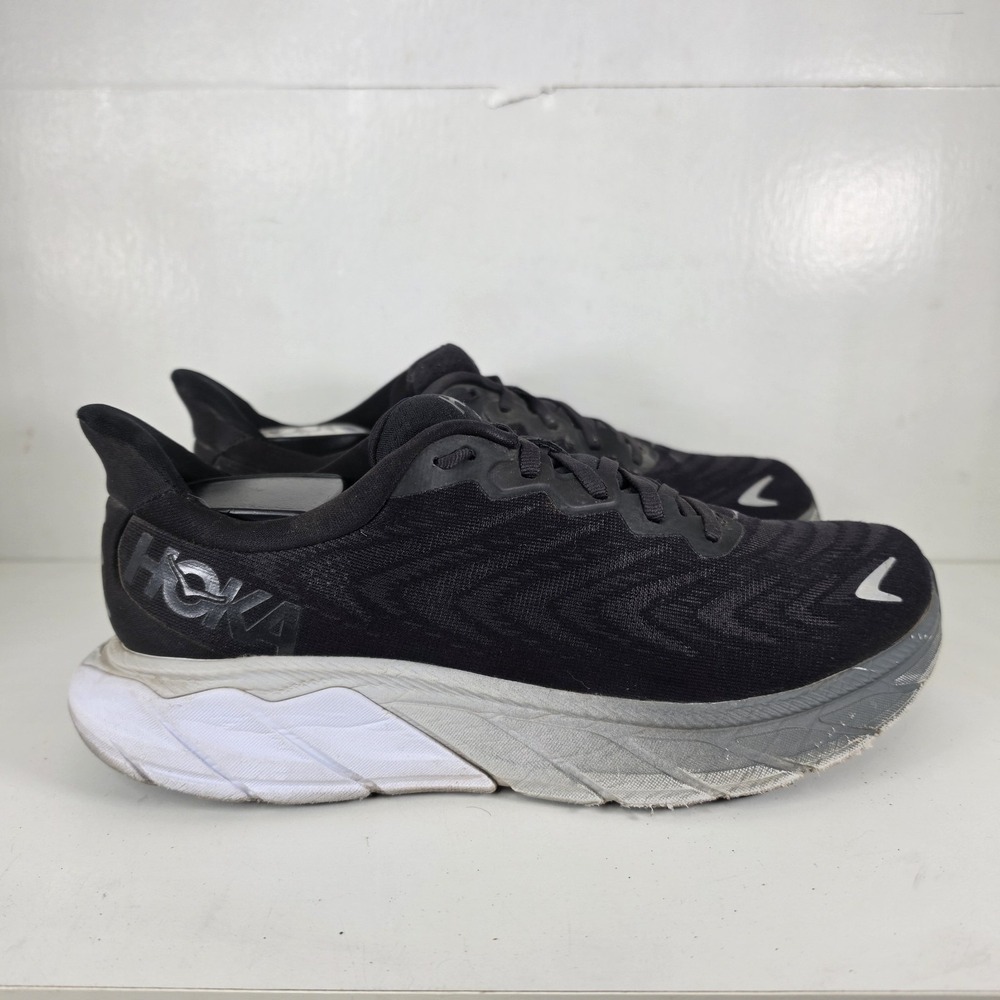 Hoka One One Womens Arahi 6 1123195 BWHT Black Running Shoes Sneakers Size 8.5 B